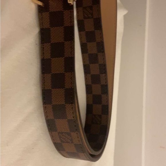 LV belt (AUTHENTIC) - Picture 2 of 13